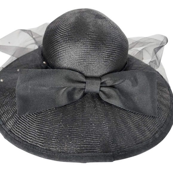MR. CHARLES STATEMENT HAT WITH MESH VEIL